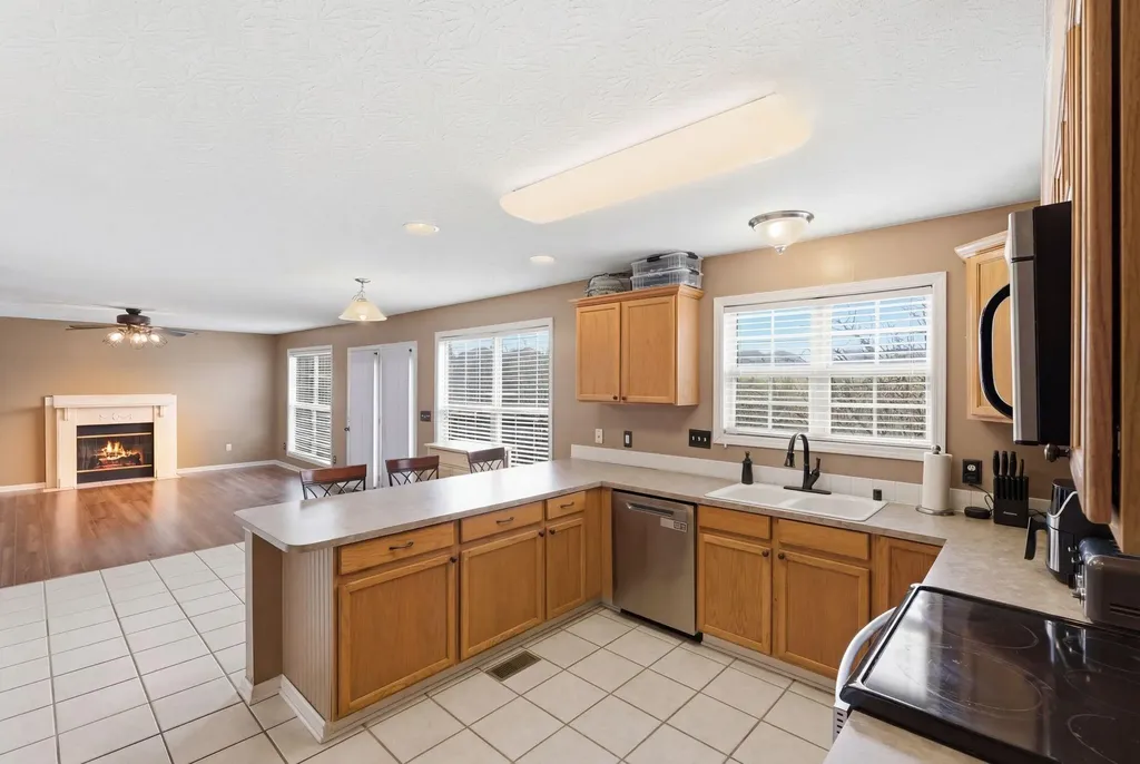 944 Fieldstone Way Richmond KY 40475