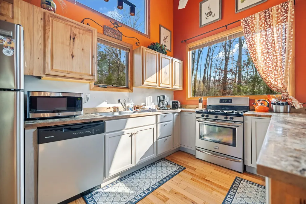 193 Suzanna Arch Drive Campton KY 41301