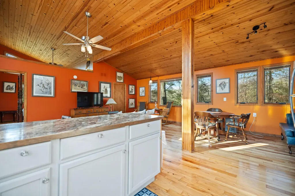 193 Suzanna Arch Drive Campton KY 41301