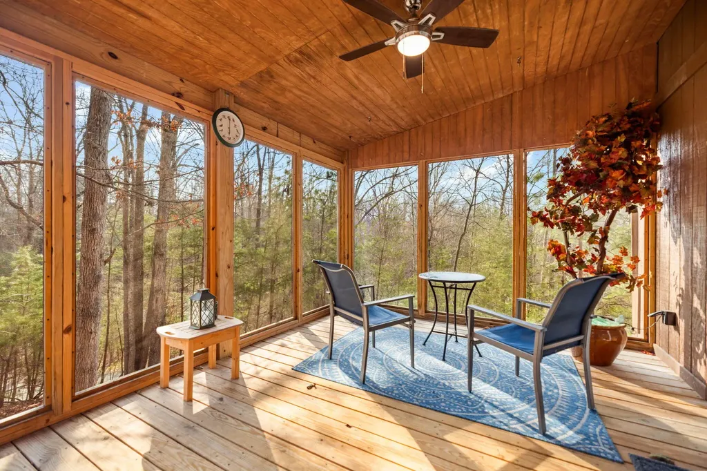 193 Suzanna Arch Drive Campton KY 41301