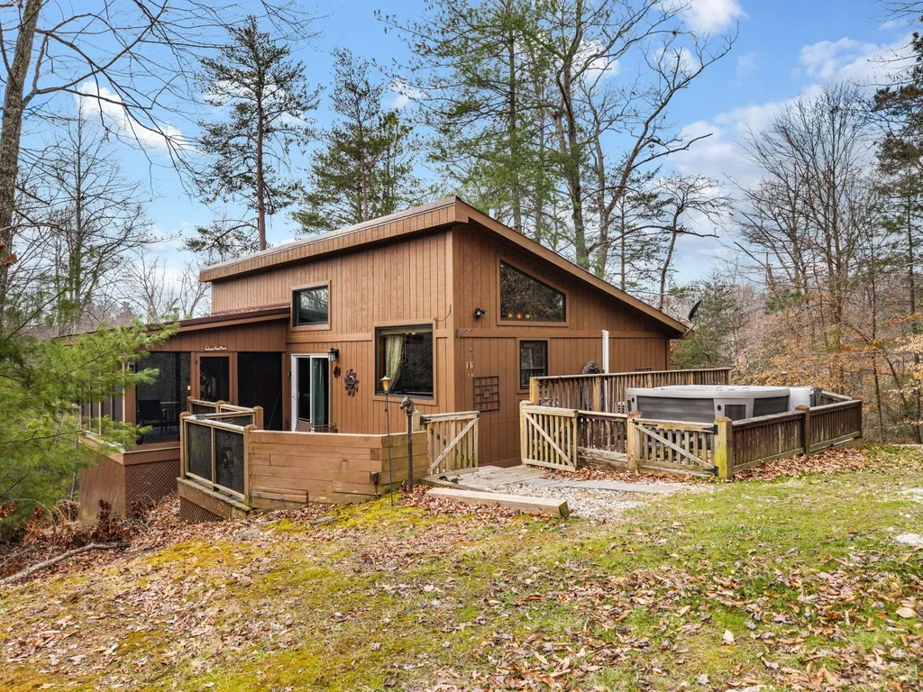 193 Suzanna Arch Drive Campton KY 41301
