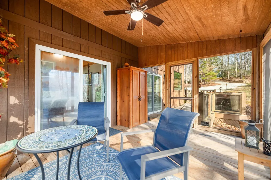 193 Suzanna Arch Drive Campton KY 41301