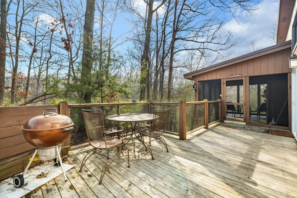 193 Suzanna Arch Drive Campton KY 41301