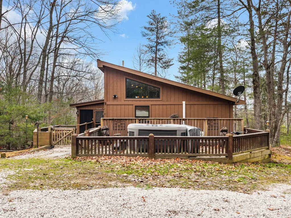 193 Suzanna Arch Drive Campton KY 41301