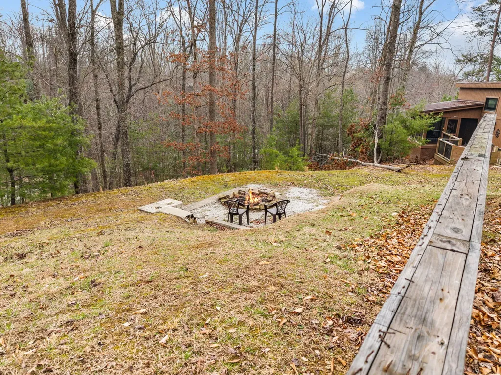 193 Suzanna Arch Drive Campton KY 41301
