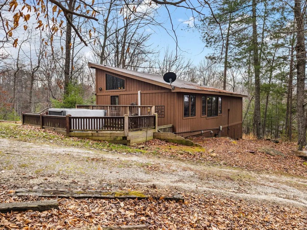 193 Suzanna Arch Drive Campton KY 41301
