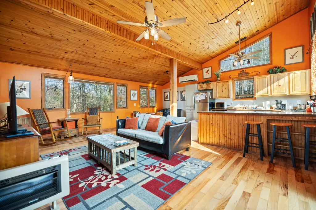 193 Suzanna Arch Drive Campton KY 41301