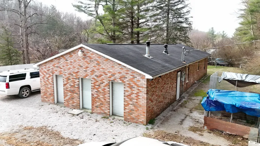 3990 Hwy 421 S Mckee KY 40447
