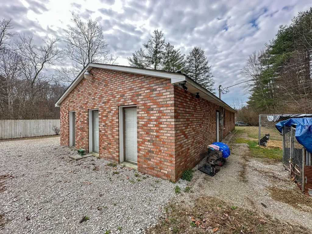 3990 Hwy 421 S Mckee KY 40447