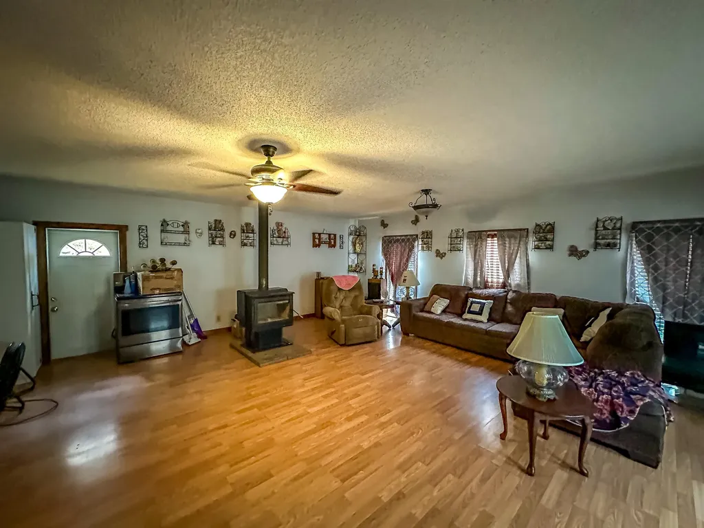3990 Hwy 421 S Mckee KY 40447