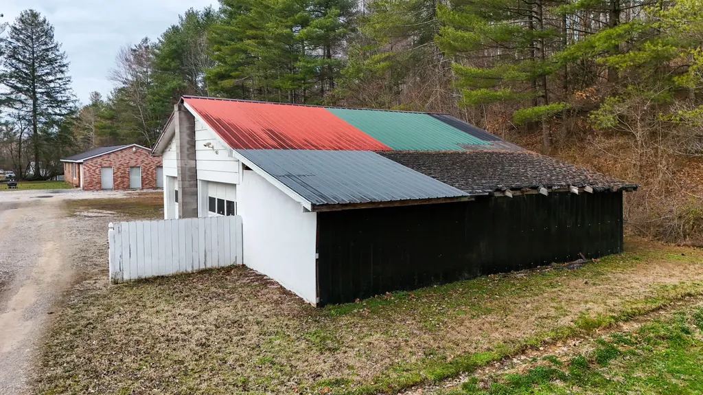 3990 Hwy 421 S Mckee KY 40447