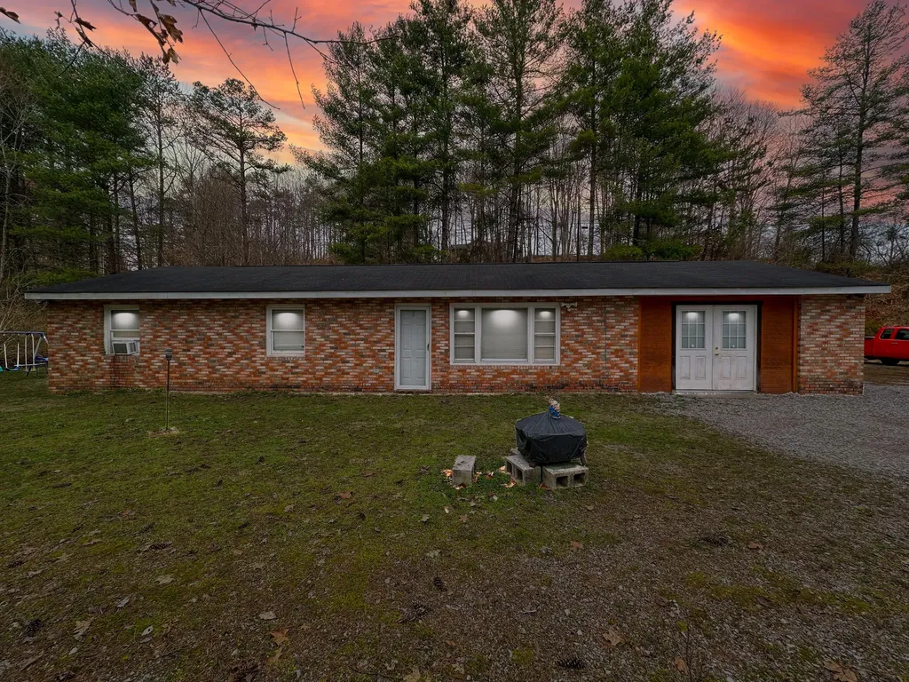 3990 Hwy 421 S Mckee KY 40447