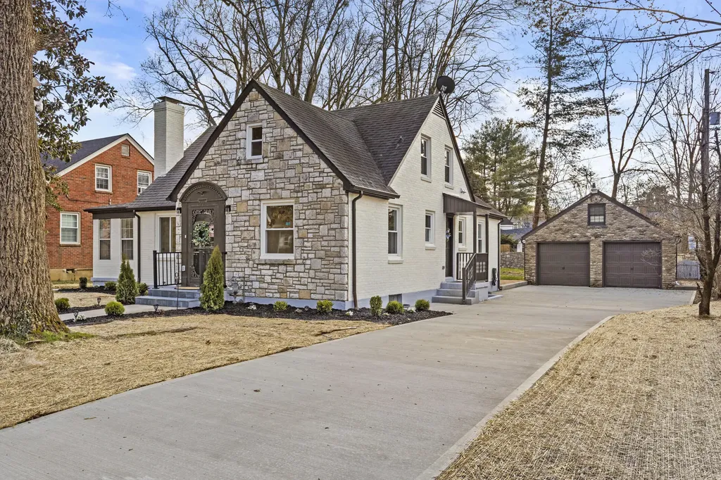 202 Paul Sawyier Drive Frankfort KY 40601