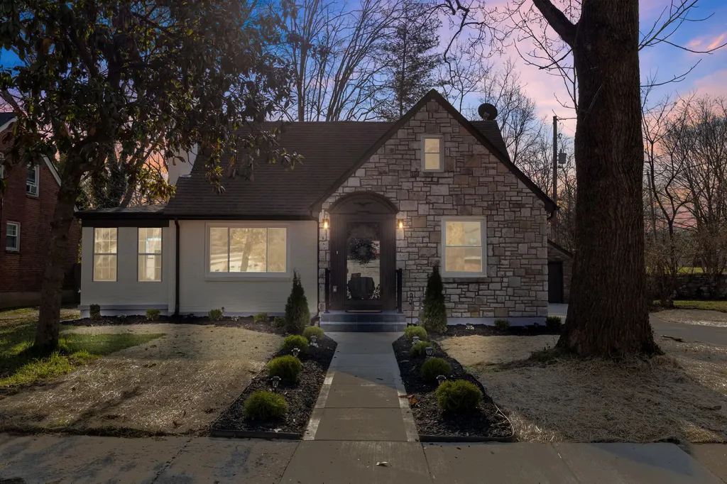 202 Paul Sawyier Drive Frankfort KY 40601