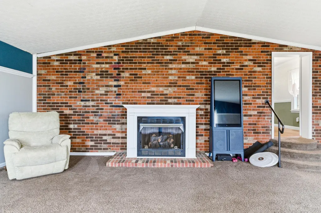 1209 Hansborough Road Cecillia KY 42724