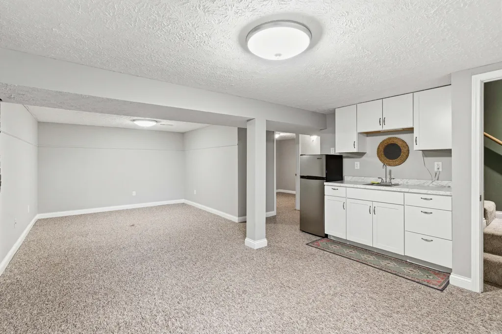 1209 Hansborough Road Cecillia KY 42724