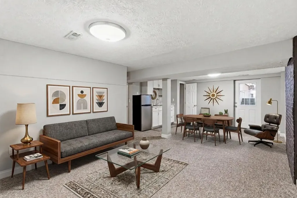 1209 Hansborough Road Cecillia KY 42724