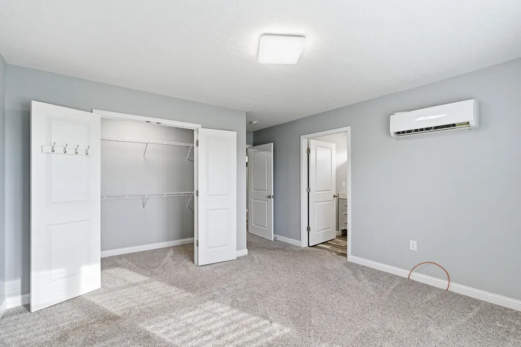 1209 Hansborough Road Cecillia KY 42724