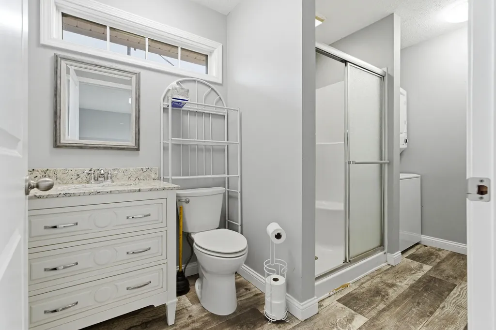 1209 Hansborough Road Cecillia KY 42724