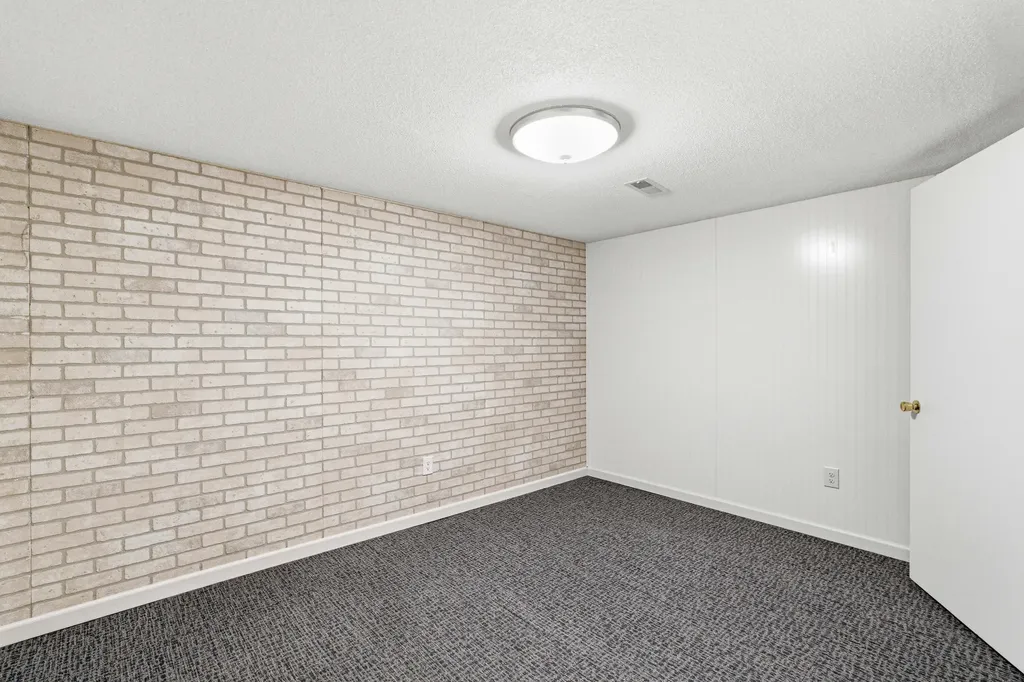 1209 Hansborough Road Cecillia KY 42724