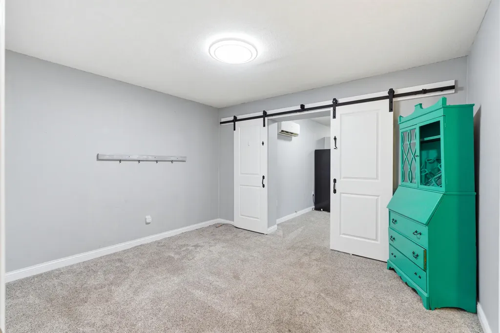 1209 Hansborough Road Cecillia KY 42724