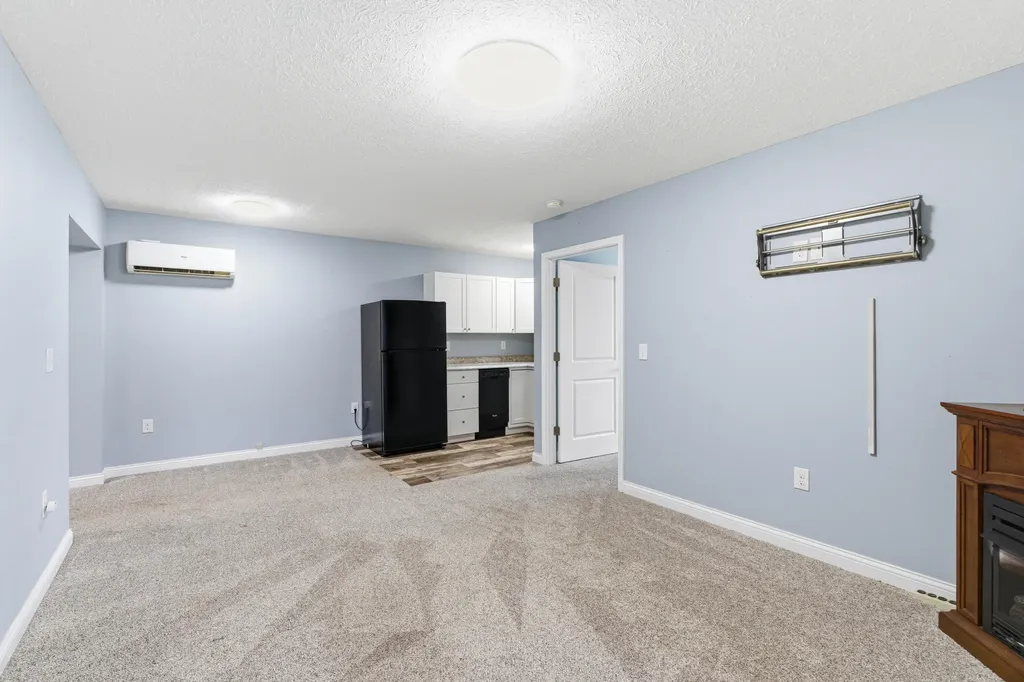 1209 Hansborough Road Cecillia KY 42724