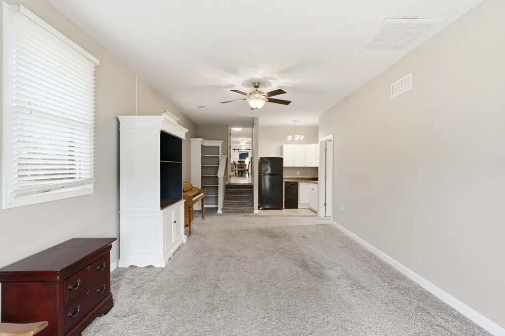 1209 Hansborough Road Cecillia KY 42724
