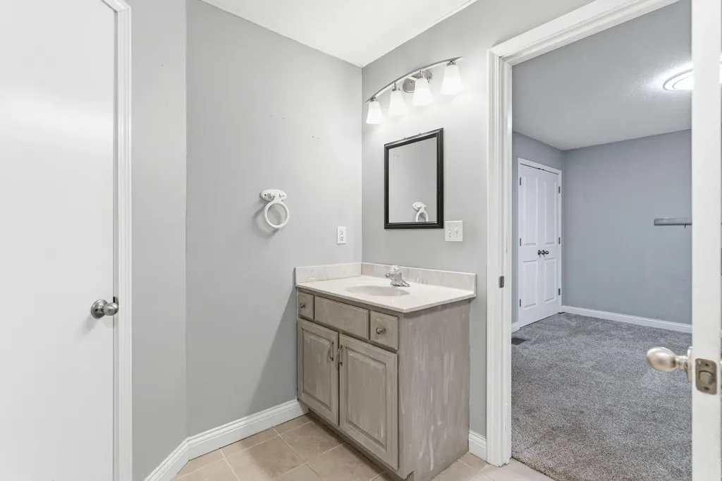 1209 Hansborough Road Cecillia KY 42724