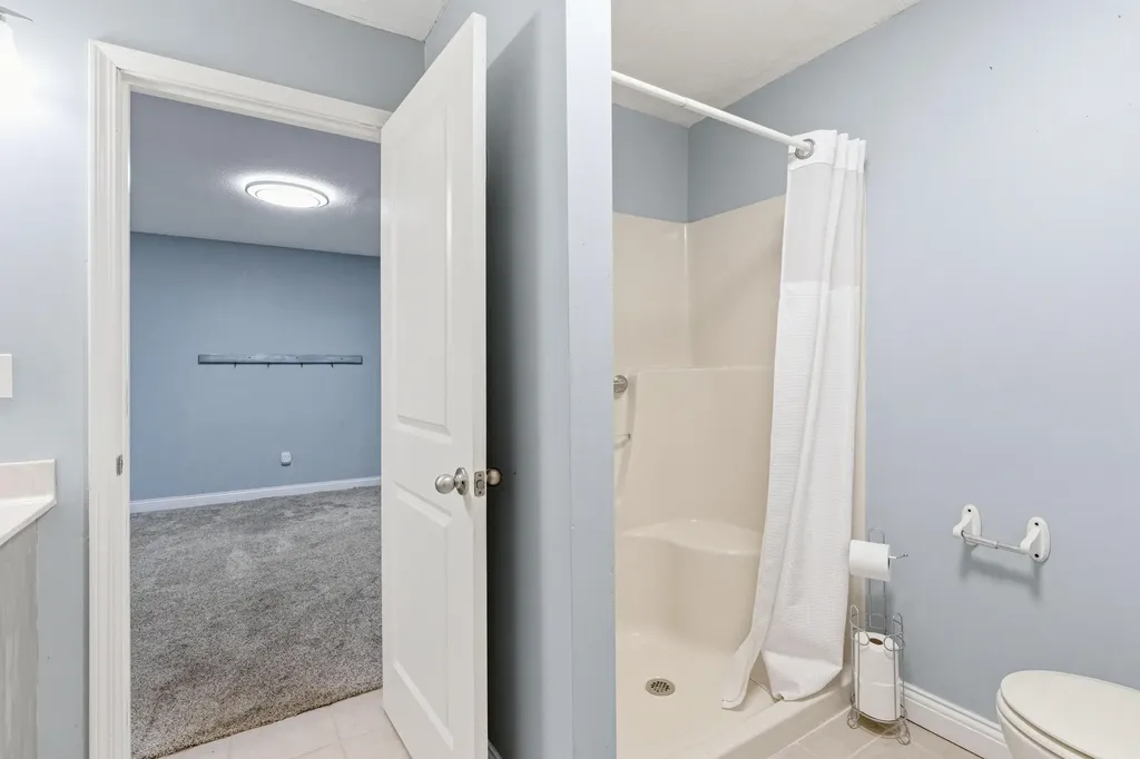1209 Hansborough Road Cecillia KY 42724