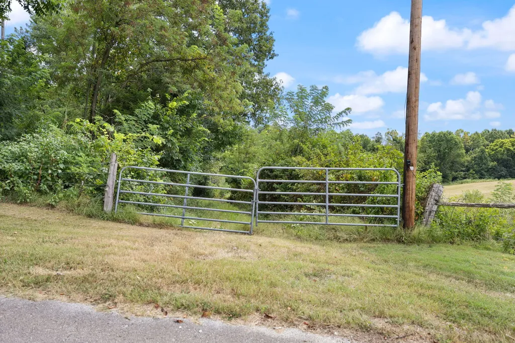 1412 George Garner Road Monticello KY 42633