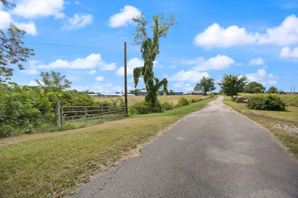 1412 George Garner Road Monticello KY 42633