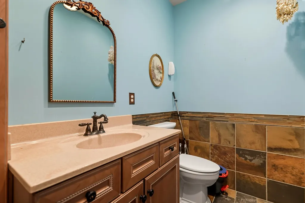 8606 Binnacle Court Louisville KY 40220
