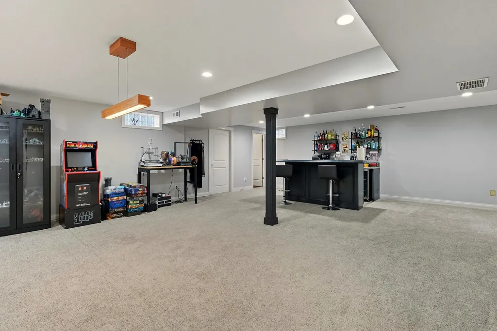 8606 Binnacle Court Louisville KY 40220