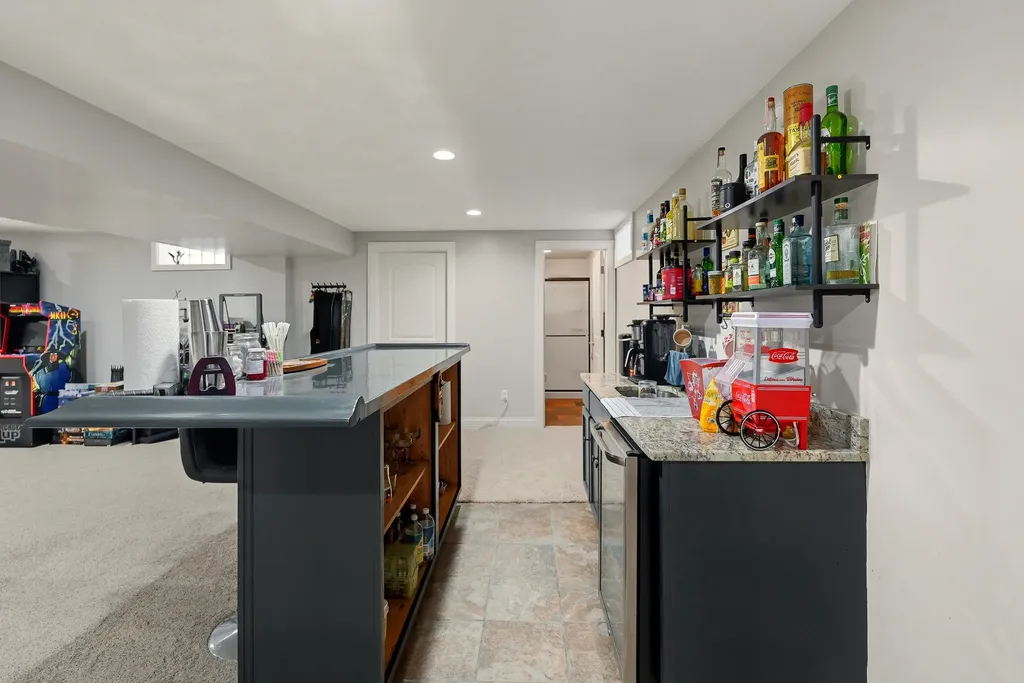 8606 Binnacle Court Louisville KY 40220