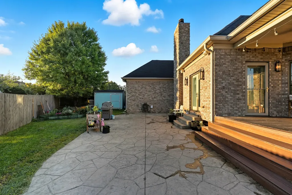 8606 Binnacle Court Louisville KY 40220