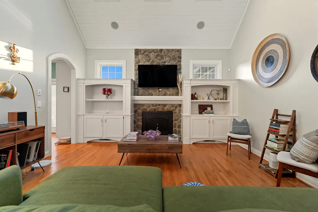 8606 Binnacle Court Louisville KY 40220