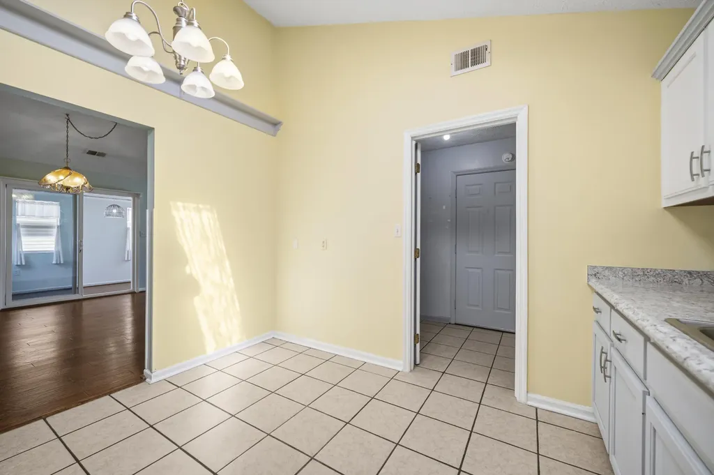 121 Plantation Drive Lawrenceburg KY 40342
