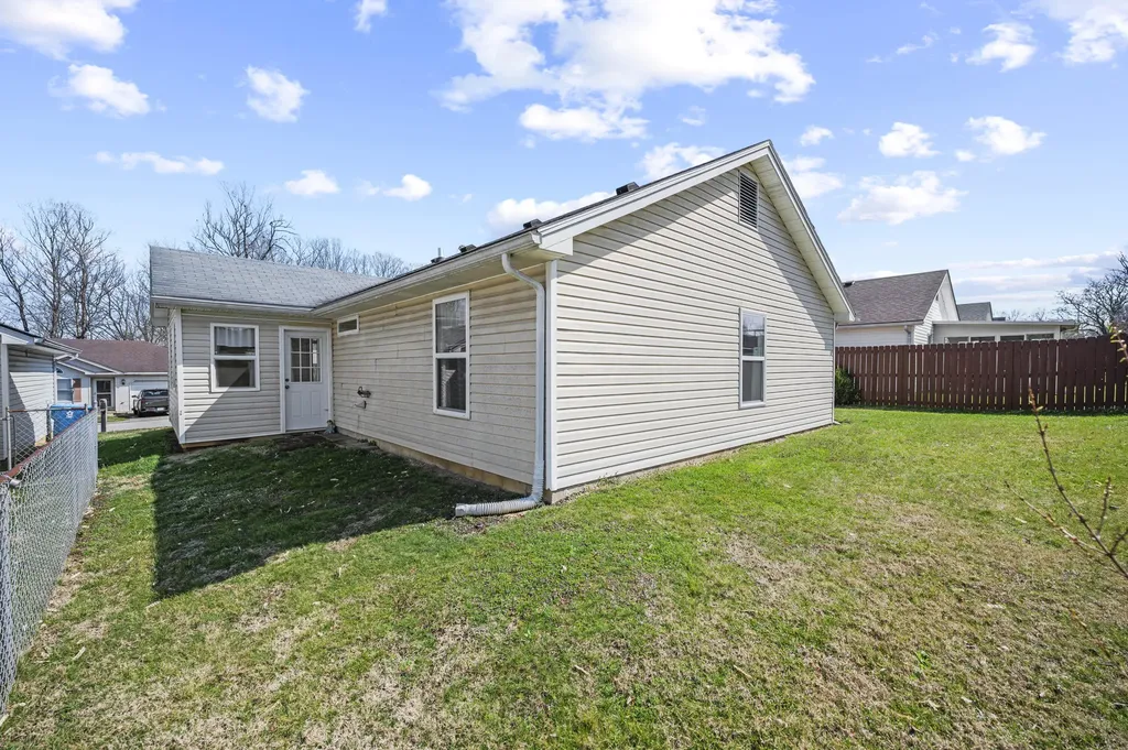 121 Plantation Drive Lawrenceburg KY 40342