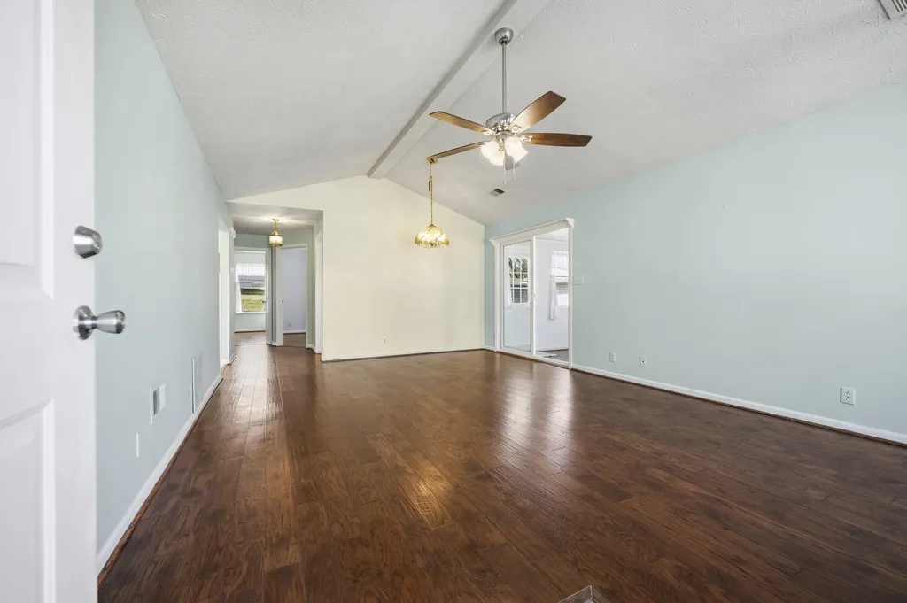 121 Plantation Drive Lawrenceburg KY 40342