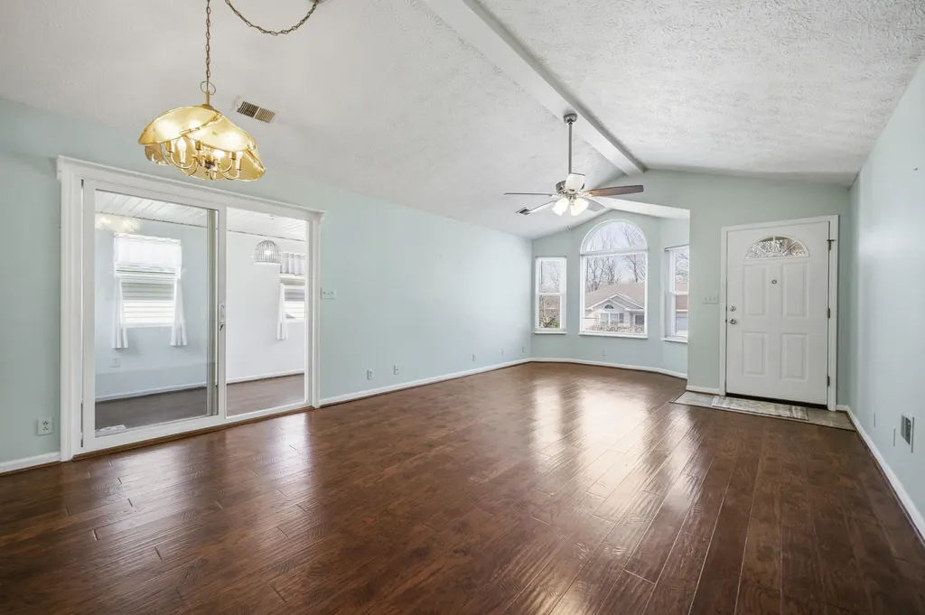121 Plantation Drive Lawrenceburg KY 40342