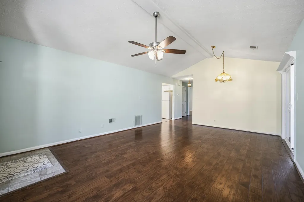 121 Plantation Drive Lawrenceburg KY 40342