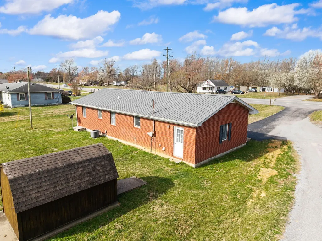2048 Us-127 Russell Springs KY 42642