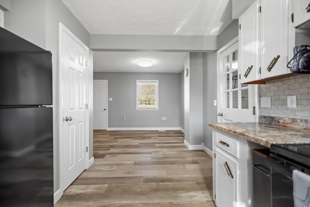 2048 Us-127 Russell Springs KY 42642