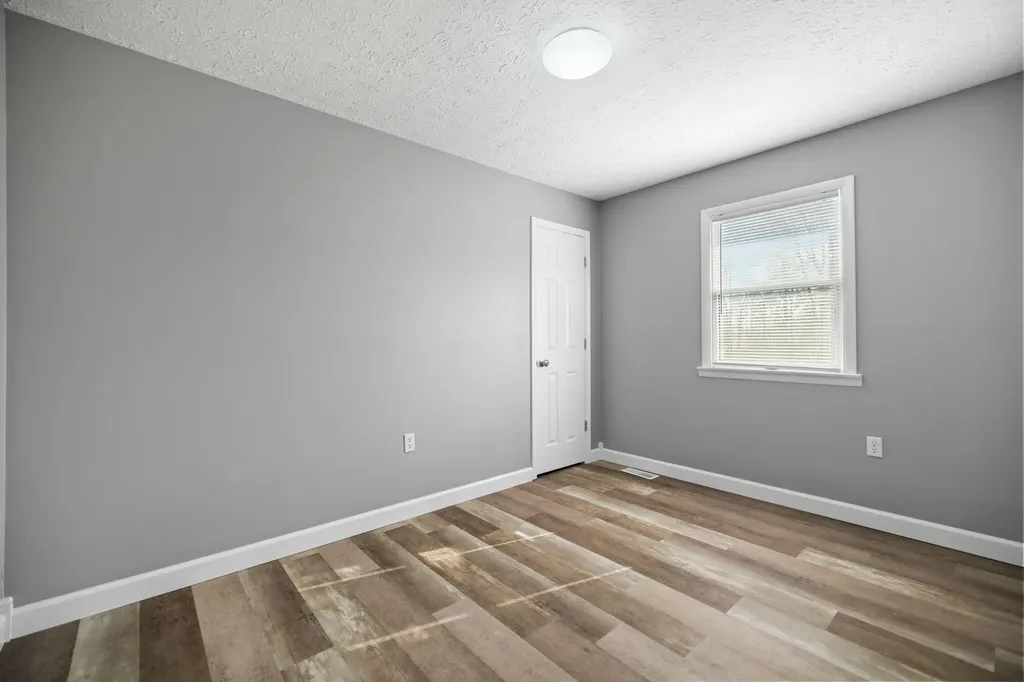 2048 Us-127 Russell Springs KY 42642