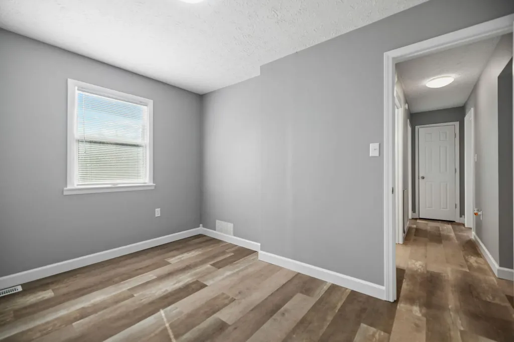 2048 Us-127 Russell Springs KY 42642