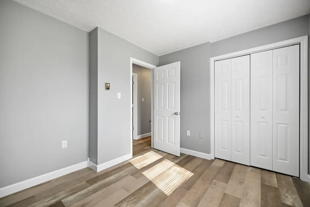 2048 Us-127 Russell Springs KY 42642