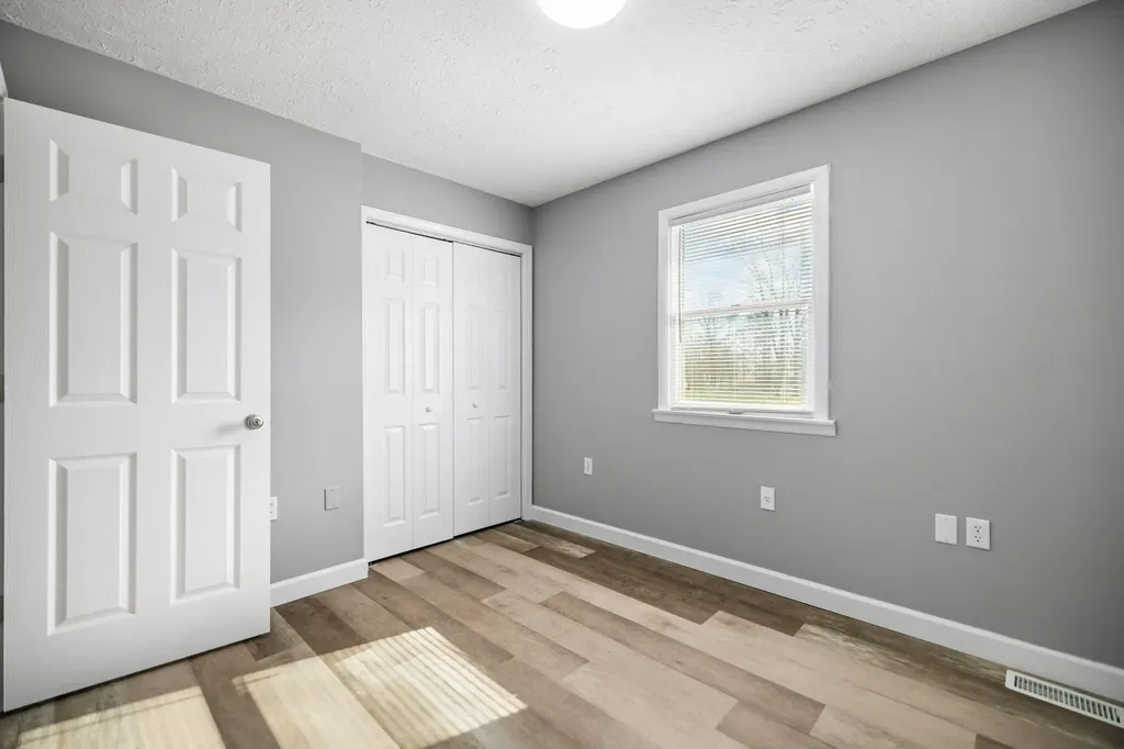 2048 Us-127 Russell Springs KY 42642