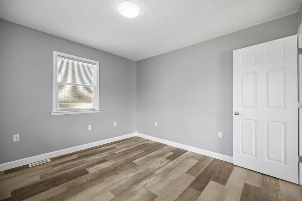 2048 Us-127 Russell Springs KY 42642