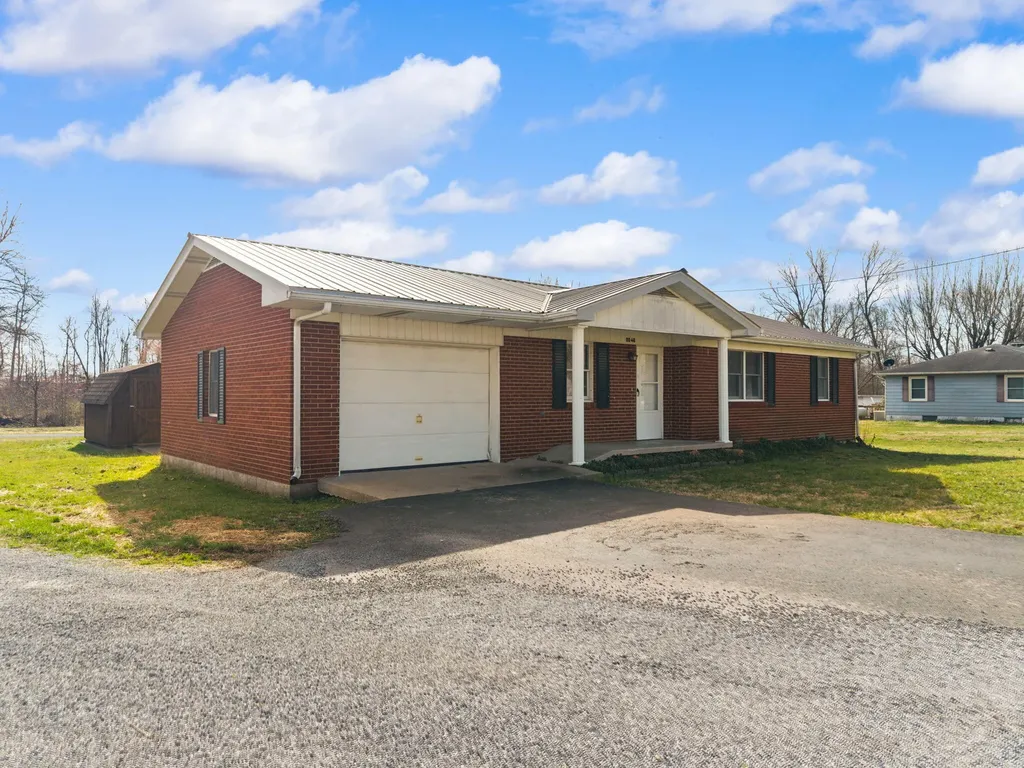 2048 Us-127 Russell Springs KY 42642