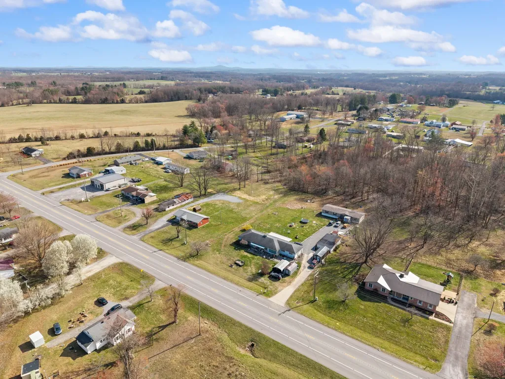 2048 Us-127 Russell Springs KY 42642